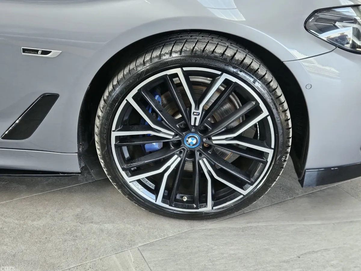 BMW 5-Series Saloon, Petrol Plug-in Hybrid, 2022, Grey