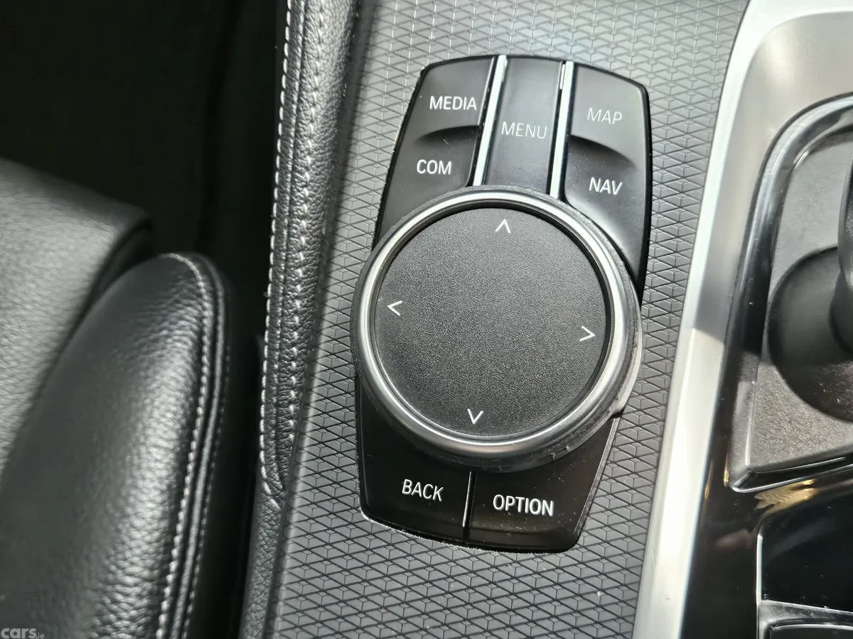 BMW 5-Series Saloon, Petrol Plug-in Hybrid, 2022, Grey
