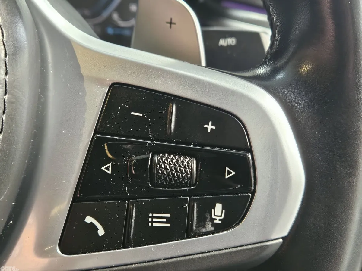 BMW 5-Series Saloon, Petrol Plug-in Hybrid, 2022, Grey