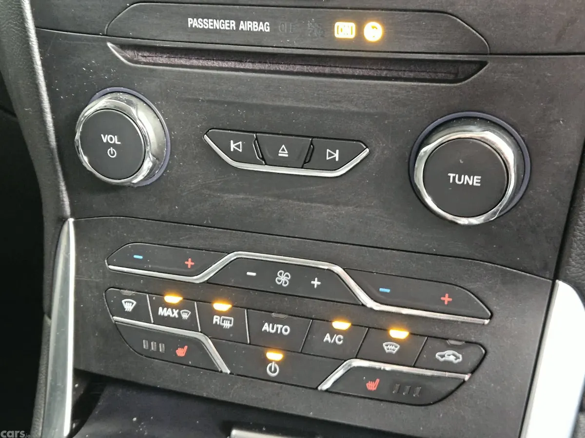 Ford Galaxy MPV, Diesel, 2019, Red