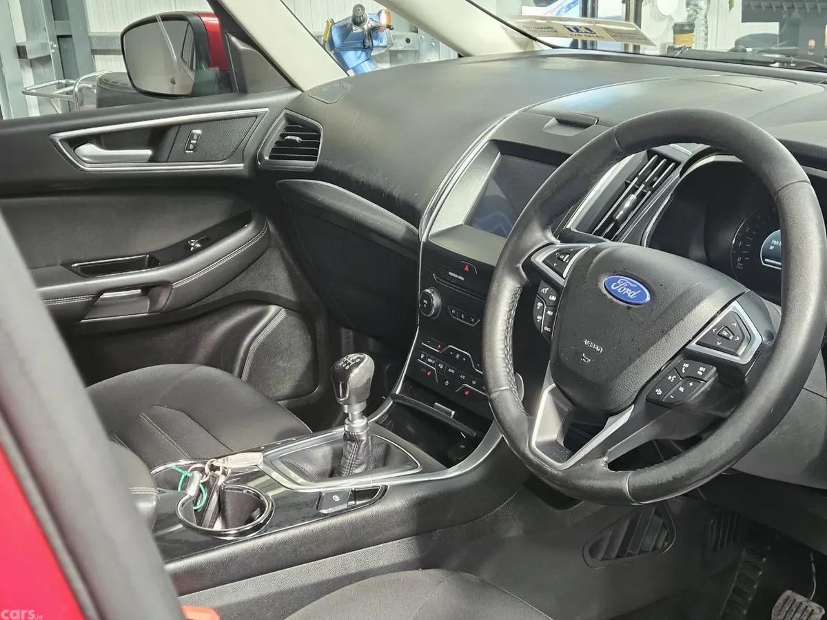 Ford Galaxy MPV, Diesel, 2019, Red