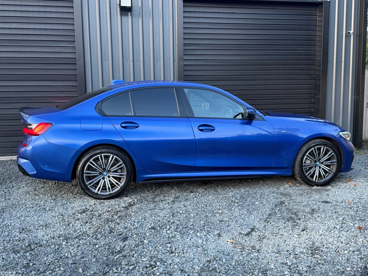 BMW 3-Series Saloon, Petrol Plug-in Hybrid, 2019, Blue