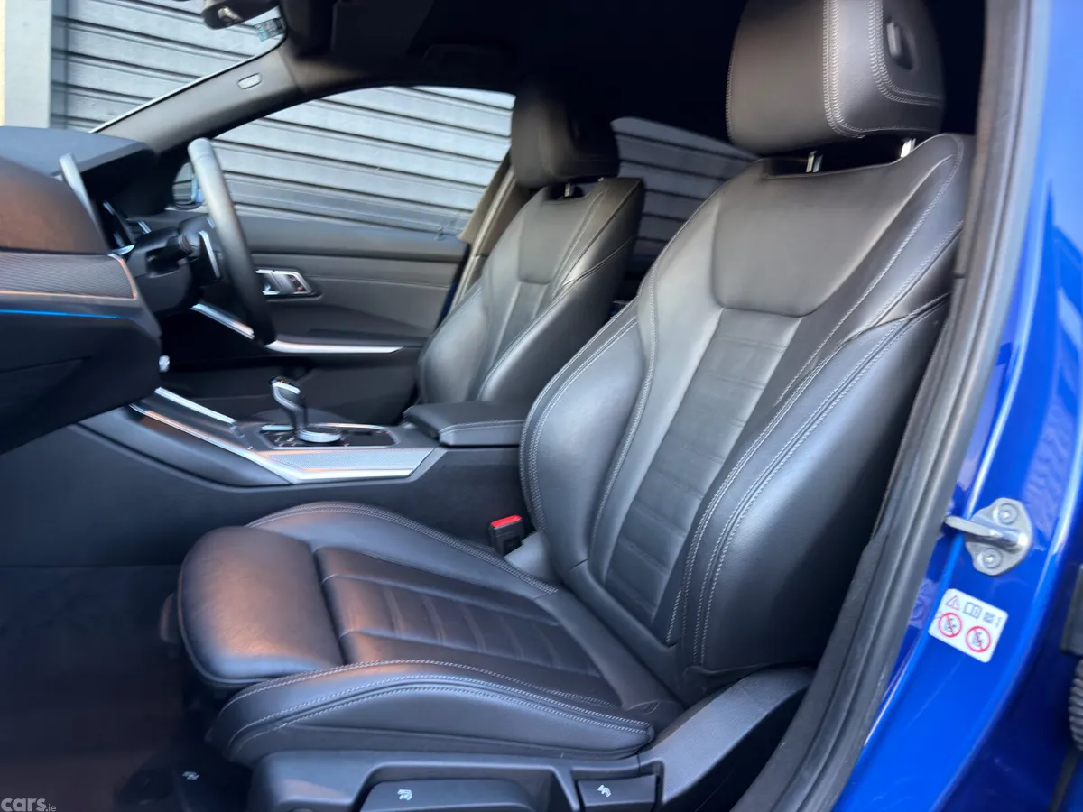 BMW 3-Series Saloon, Petrol Plug-in Hybrid, 2019, Blue