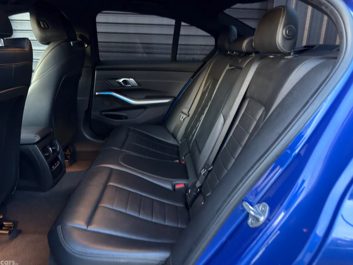BMW 3-Series Saloon, Petrol Plug-in Hybrid, 2019, Blue