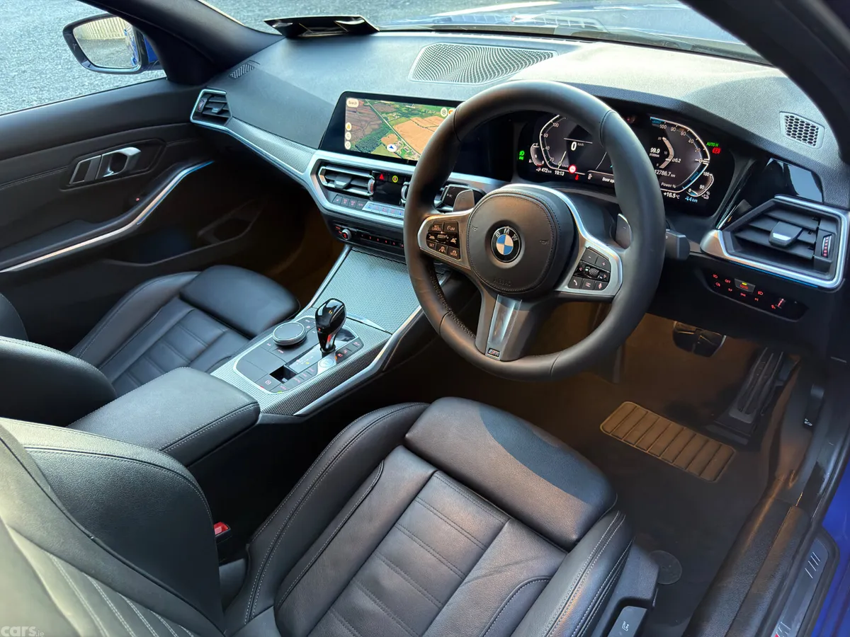 BMW 3-Series Saloon, Petrol Plug-in Hybrid, 2019, Blue