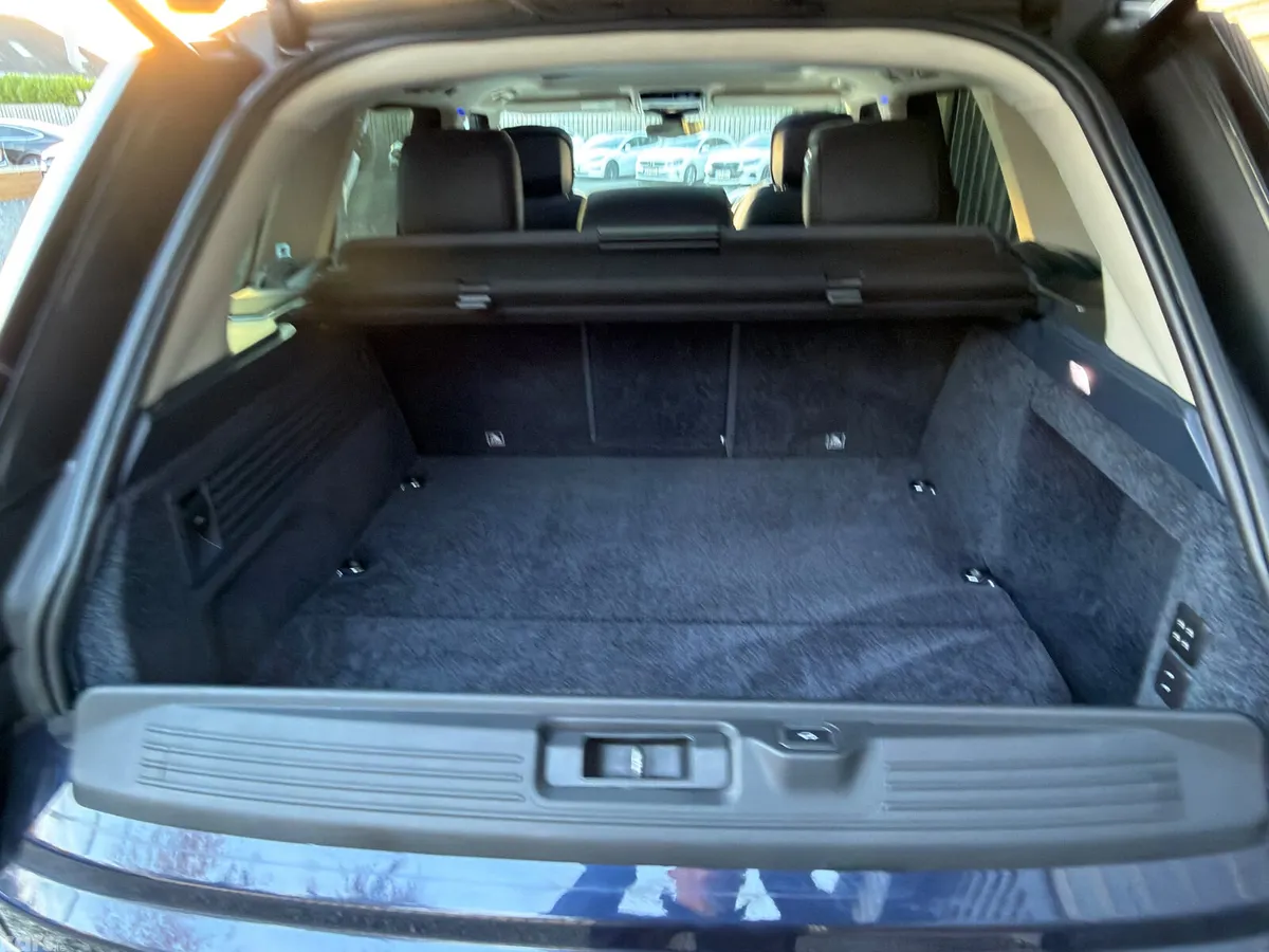 Land Rover Range Rover SUV, Petrol Plug-in Hybrid, 2018, Blue