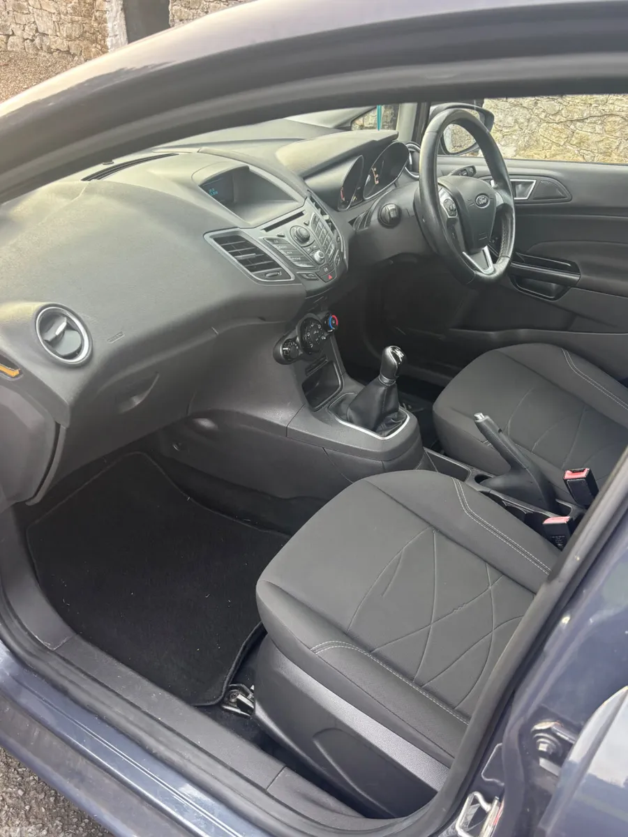 Ford Fiesta Hatchback, Petrol, 2015, Blue