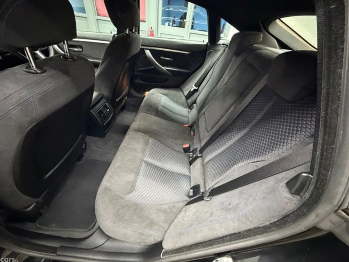 BMW 4-Series Coupe, Petrol, 2019, Black