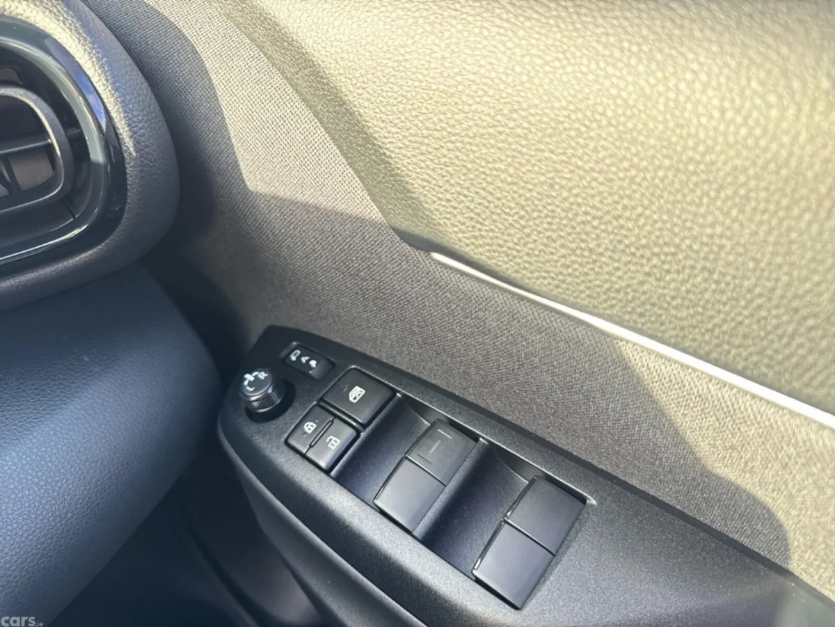 Toyota Yaris Cross SUV, Petrol Hybrid, 2026, Grey