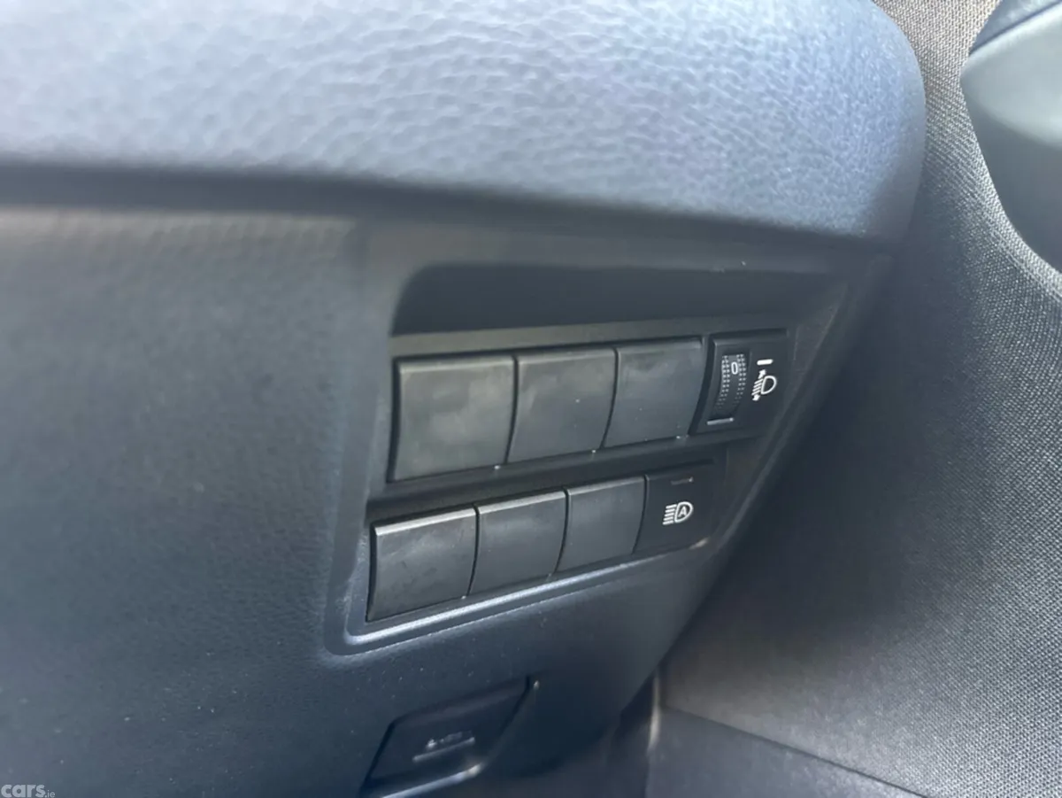 Toyota Yaris Cross SUV, Petrol Hybrid, 2026, Grey