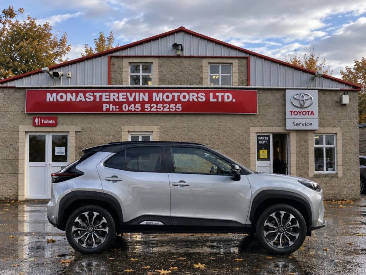 Toyota Yaris Cross SUV, Petrol Hybrid, 2026, Grey