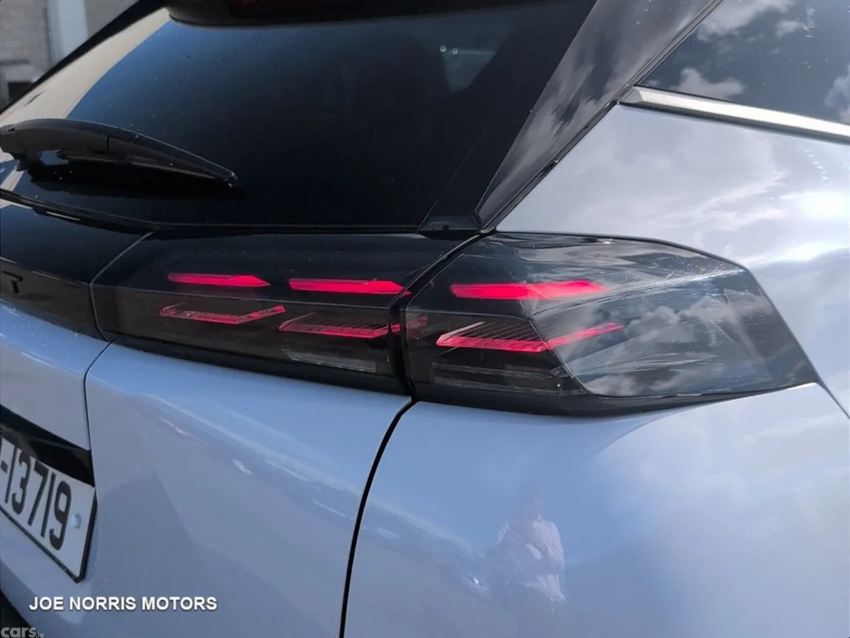 Peugeot 2008 SUV, Petrol Hybrid, 2026, White