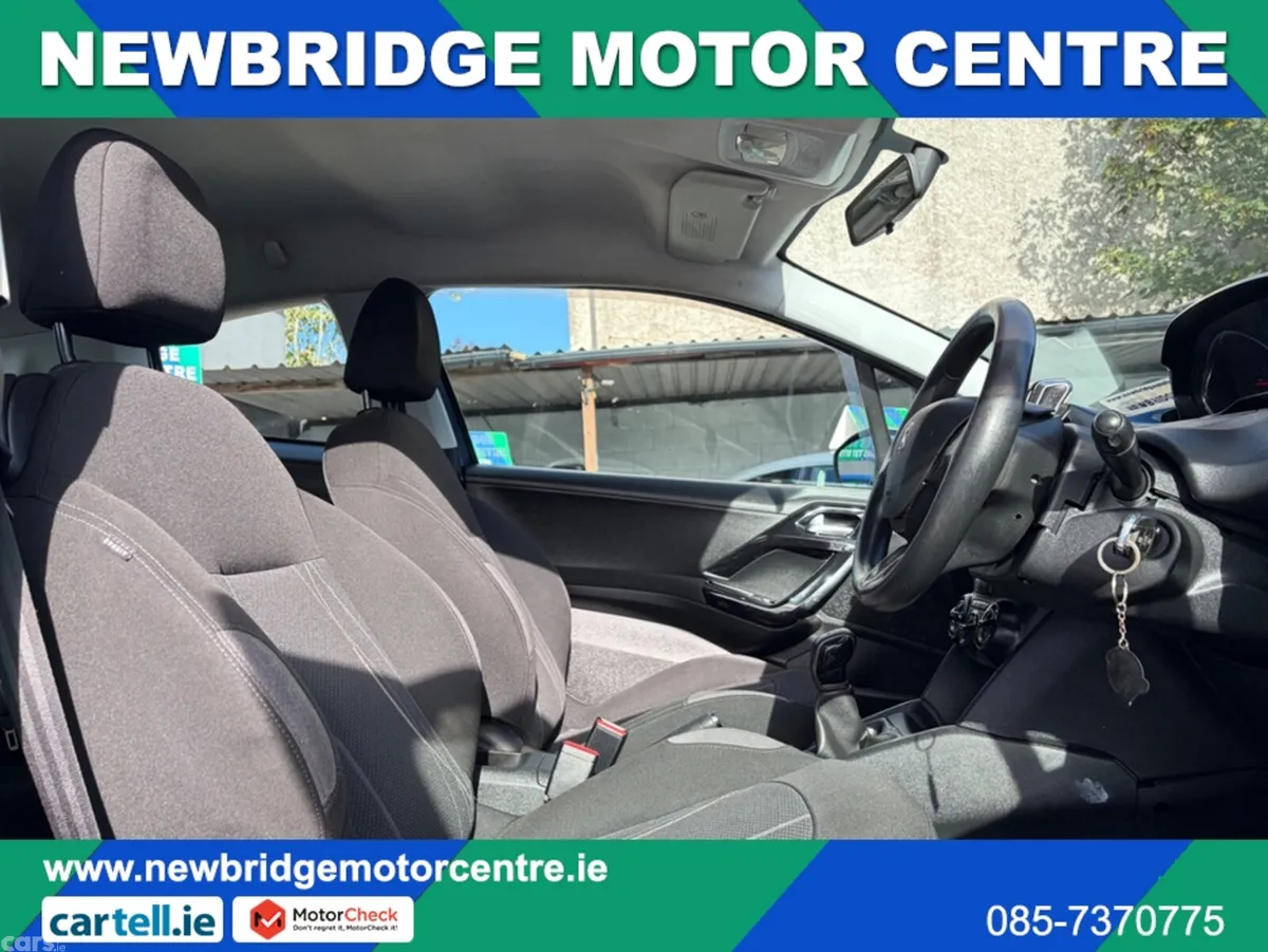 Peugeot 208 Hatchback, Diesel, 2014, Blue