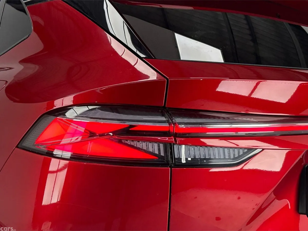 MG HS Hatchback, Petrol Plug-in Hybrid, 2025, Red
