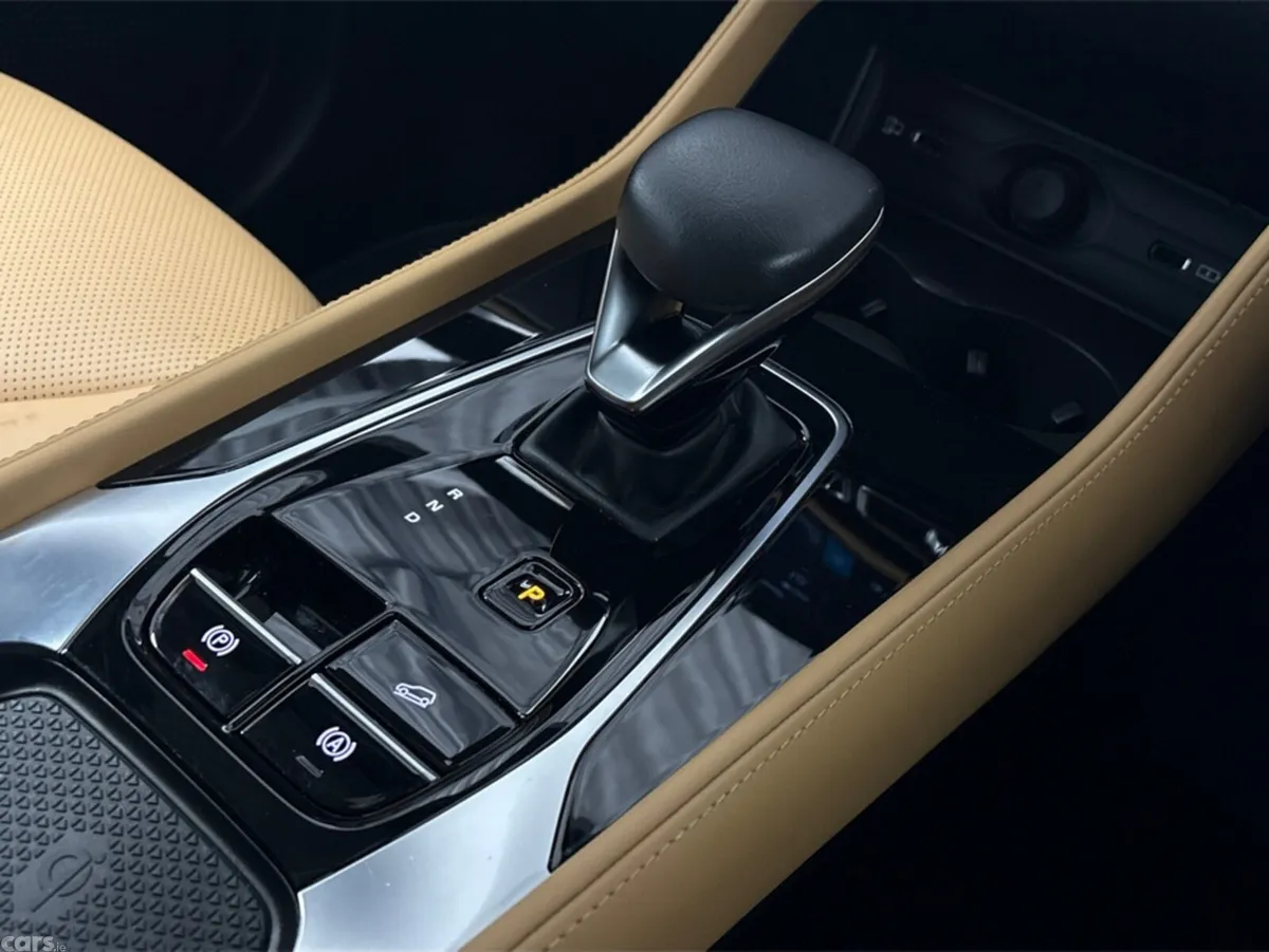 MG HS Hatchback, Petrol Plug-in Hybrid, 2025, Red