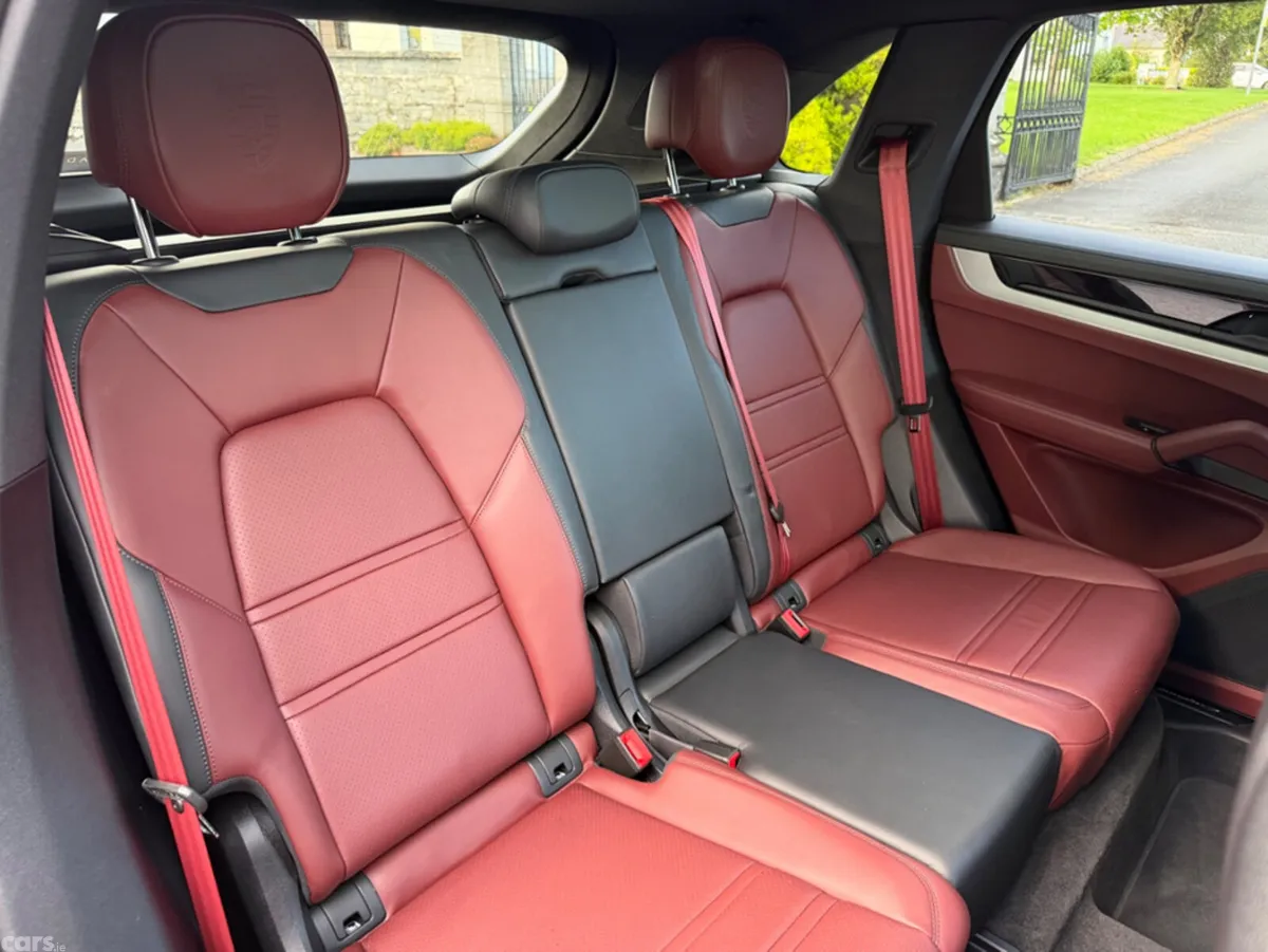 Porsche Cayenne SUV, Petrol Plug-in Hybrid, 2024, Grey
