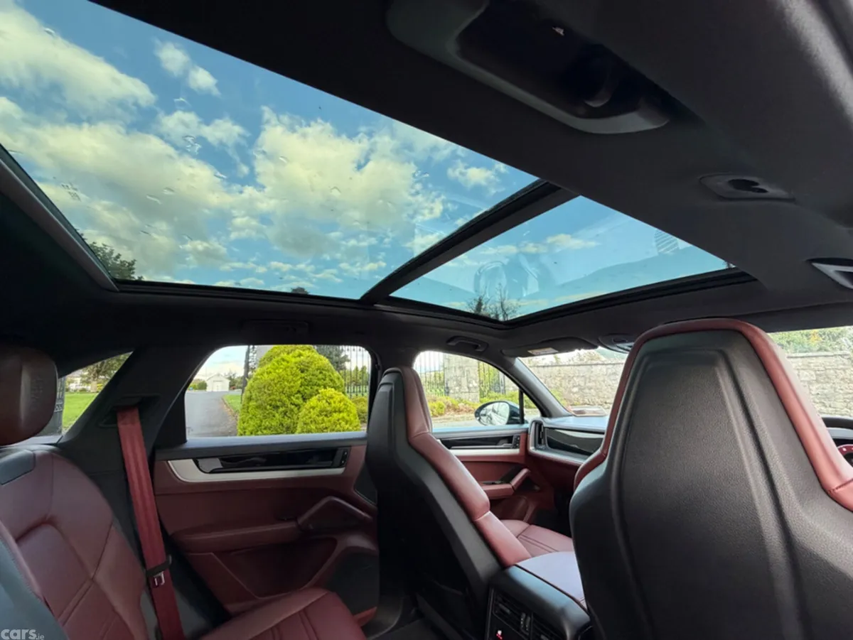 Porsche Cayenne SUV, Petrol Plug-in Hybrid, 2024, Grey
