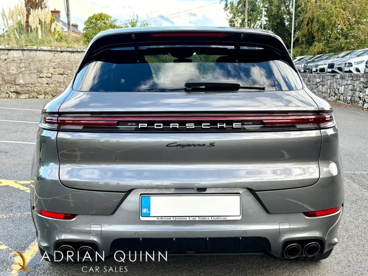 Porsche Cayenne SUV, Petrol Plug-in Hybrid, 2024, Grey