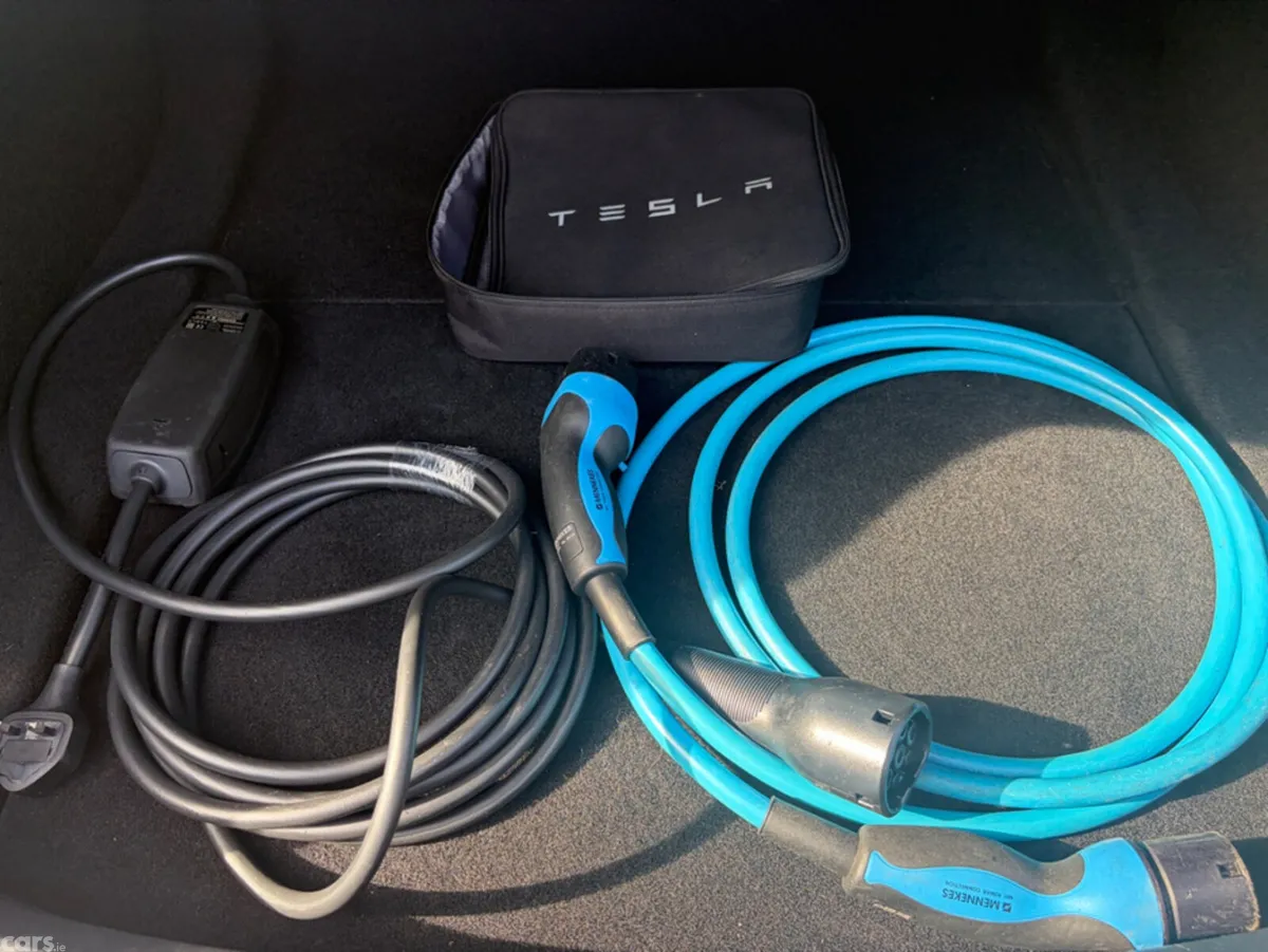 Tesla Model 3 Saloon, Electric, 2021, Blue