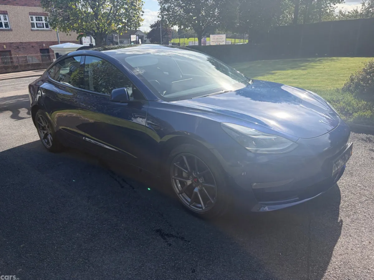 Tesla Model 3 Saloon, Electric, 2021, Blue