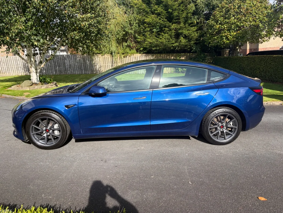 Tesla Model 3 Saloon, Electric, 2021, Blue