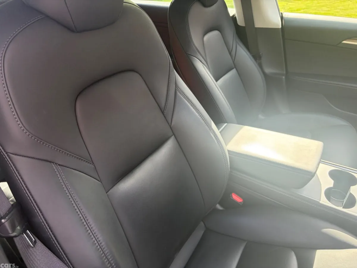Tesla Model 3 Saloon, Electric, 2021, Blue