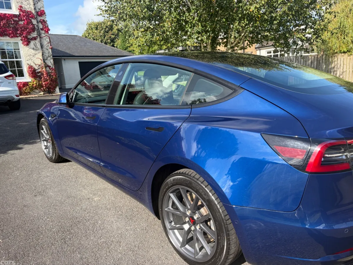 Tesla Model 3 Saloon, Electric, 2021, Blue