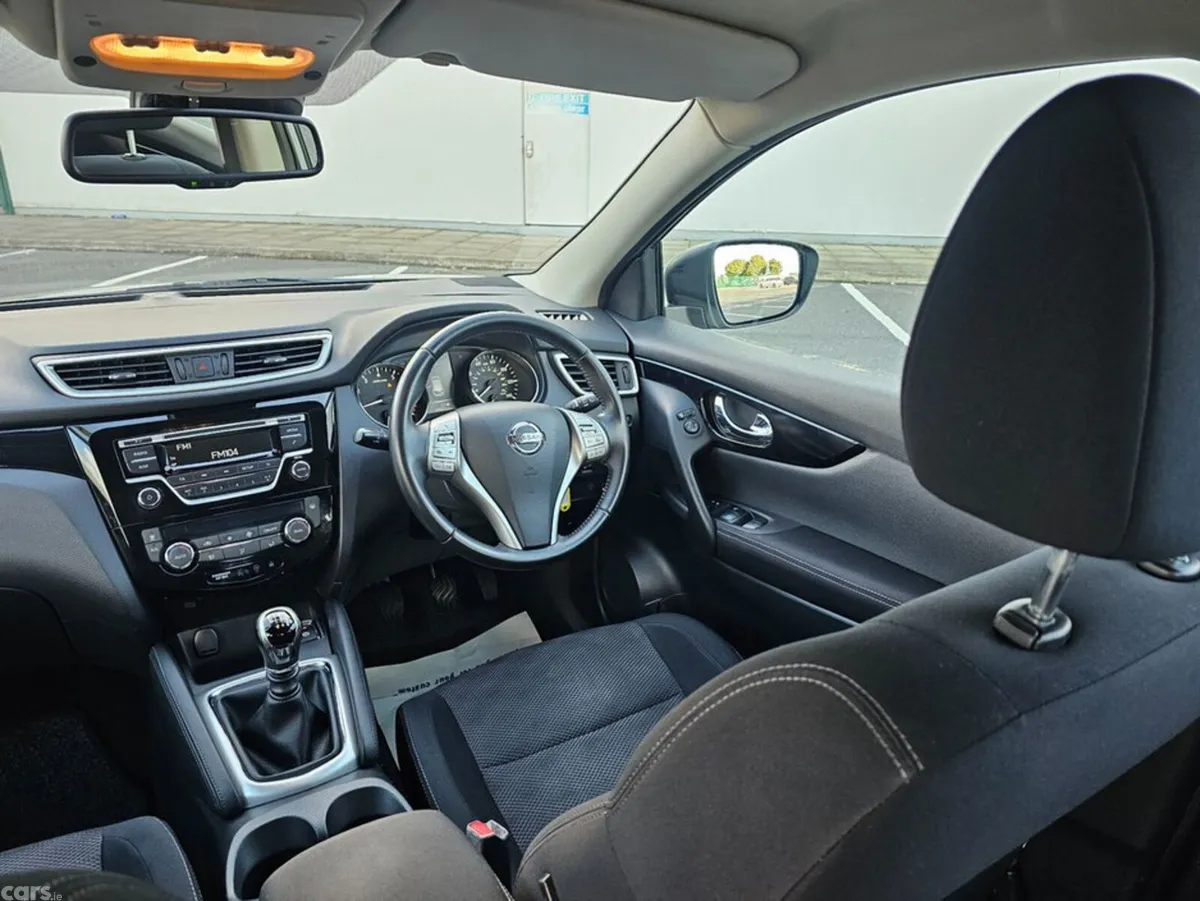 Nissan Qashqai Hatchback, Petrol, 2016, Silver