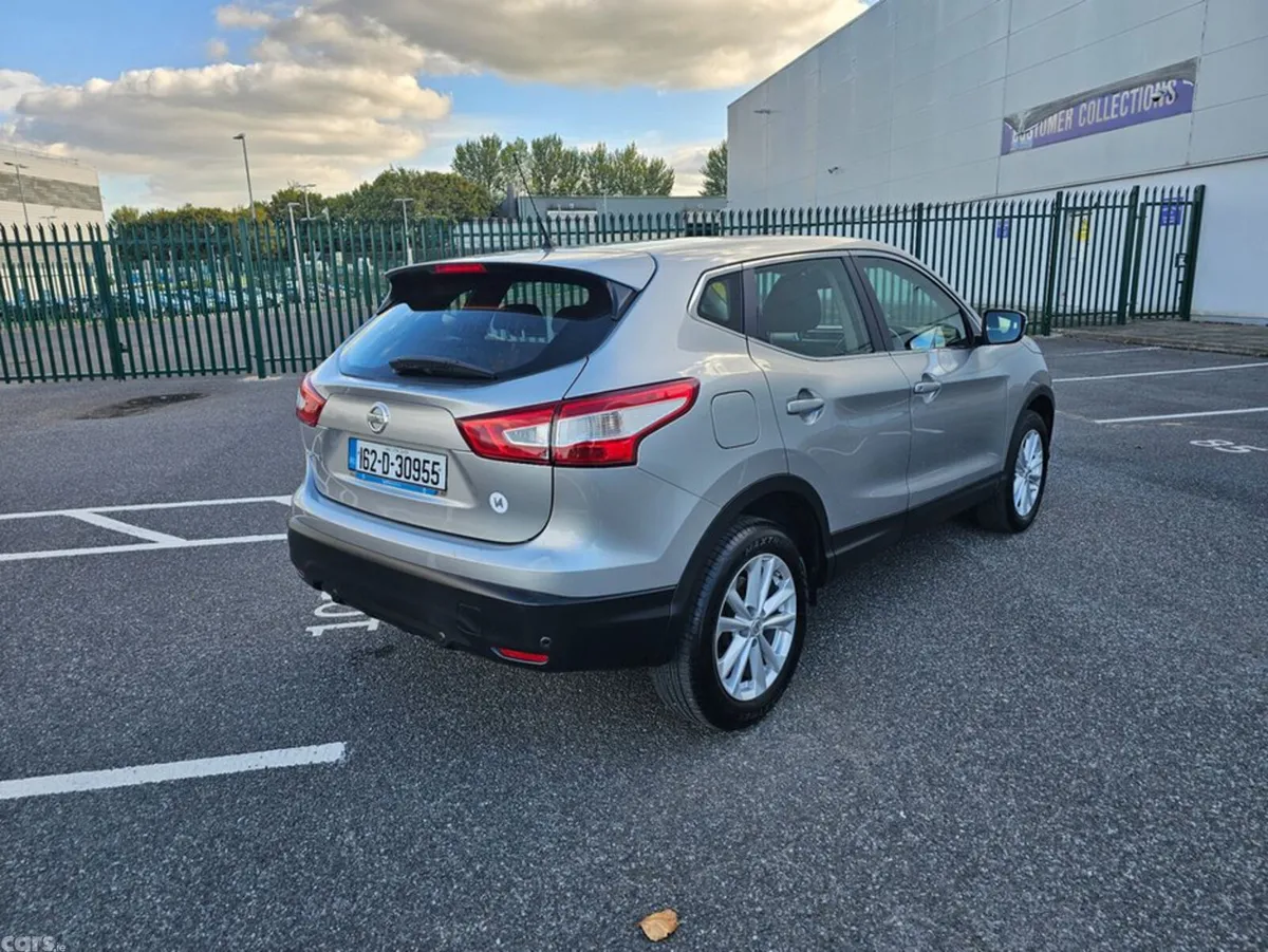 Nissan Qashqai Hatchback, Petrol, 2016, Silver
