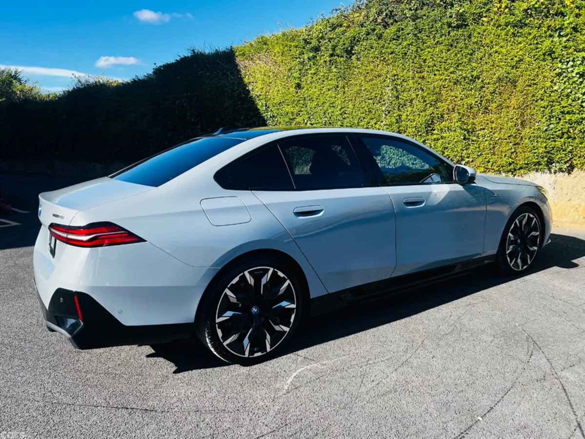 BMW i5 Saloon, Electric, 2023, Grey
