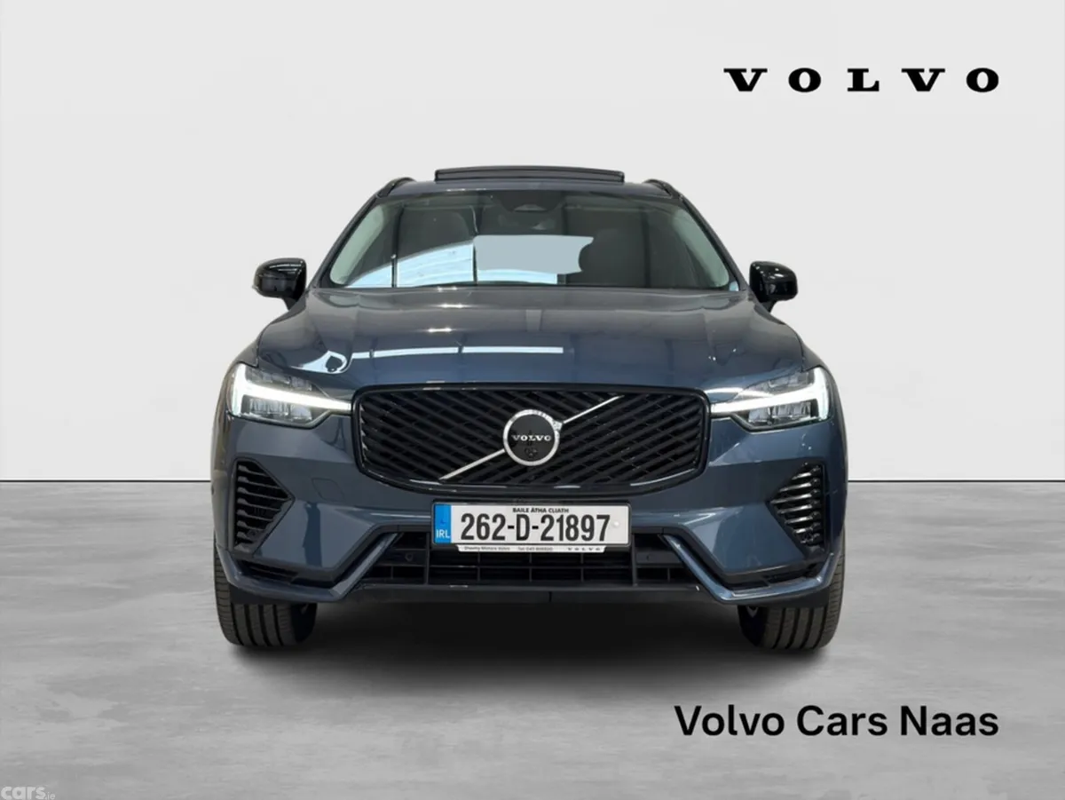 Volvo XC60 SUV, Petrol Plug-in Hybrid, 2026, Blue