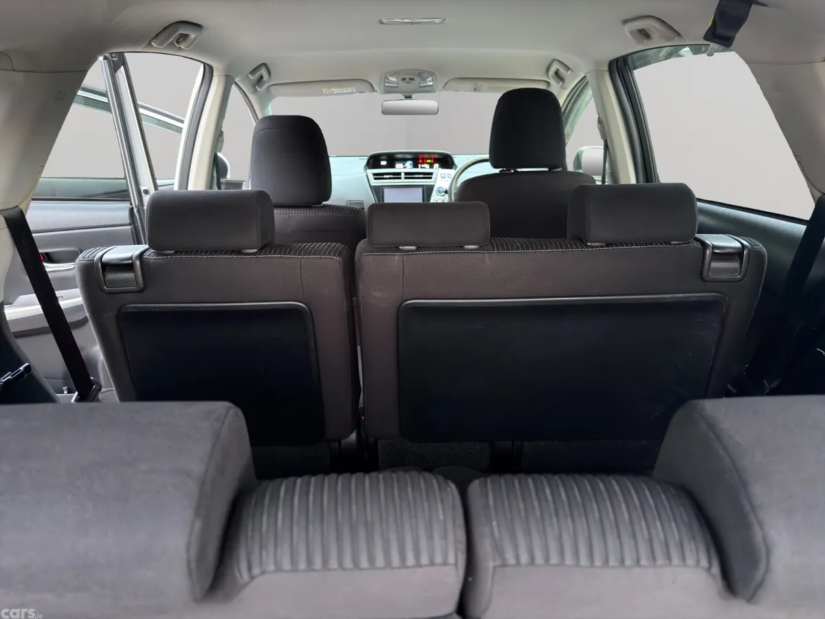 Toyota Prius MPV, Petrol Hybrid, 2015, Silver