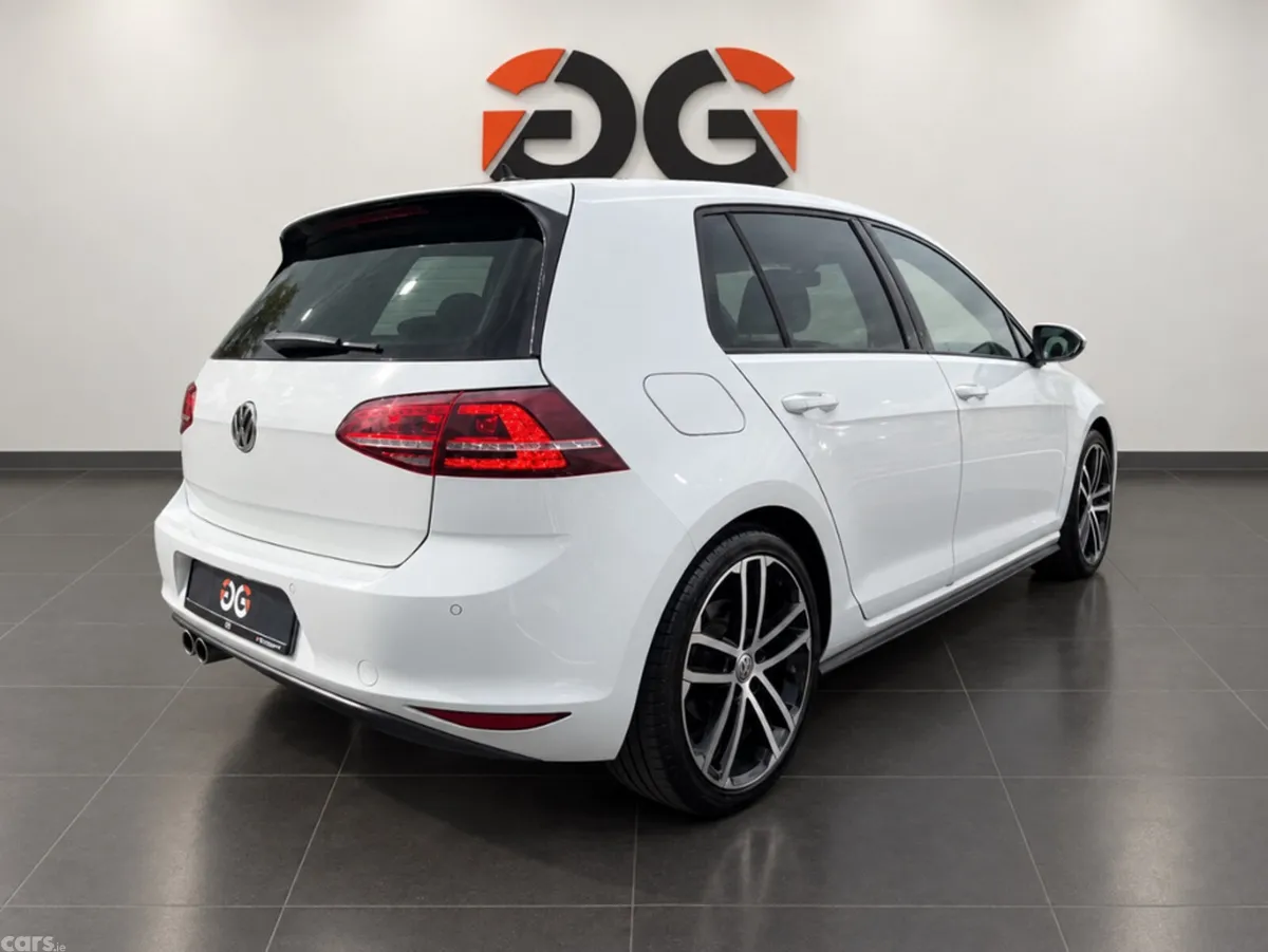 Volkswagen Golf Hatchback, Diesel, 2016, White