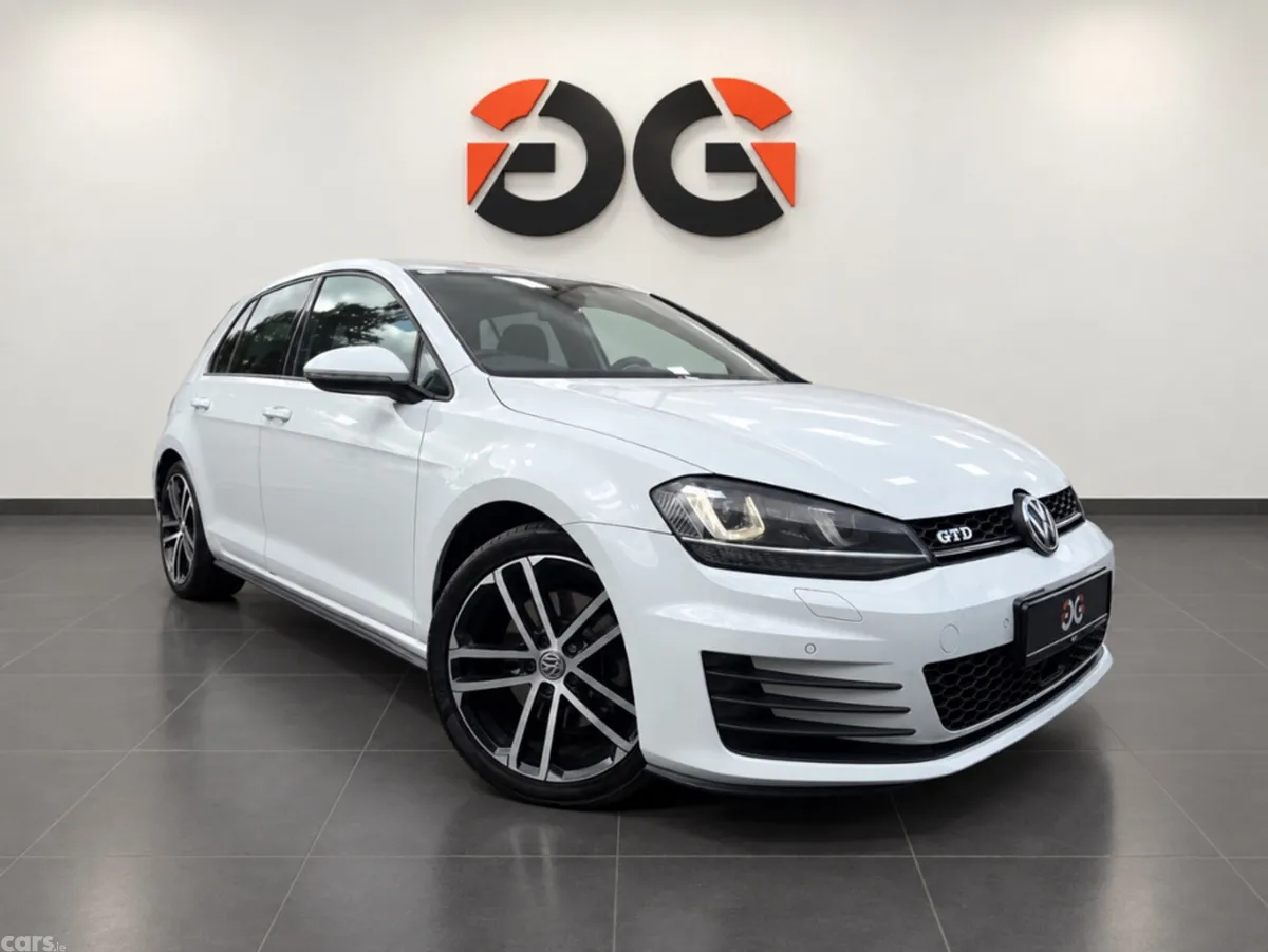 Volkswagen Golf Hatchback, Diesel, 2016, White