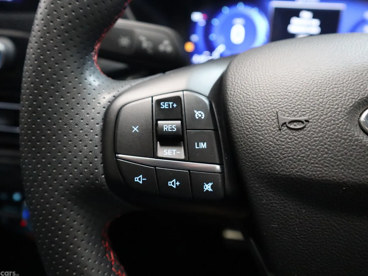 Ford Kuga SUV, Petrol Hybrid, 2023, Silver