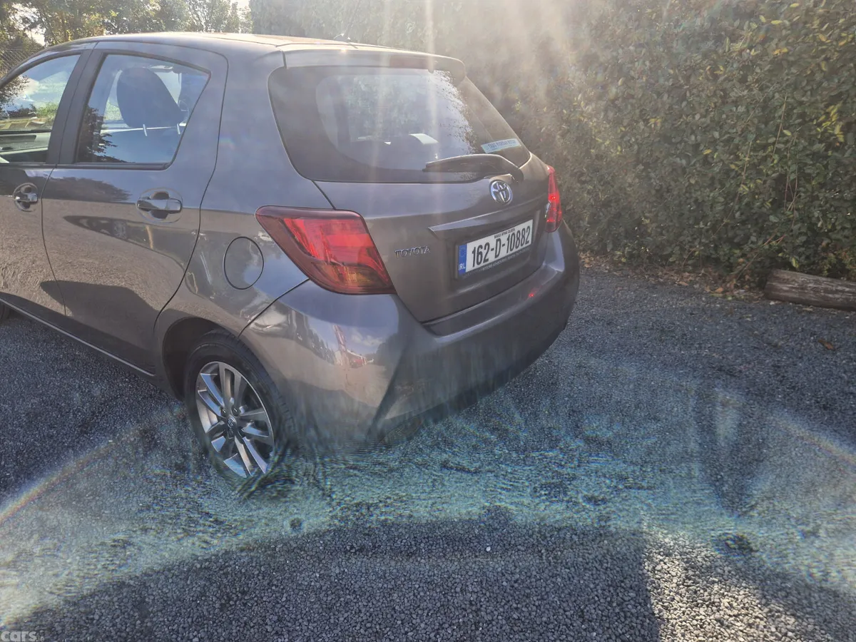 Toyota Yaris Hatchback, Petrol, 2016, Grey