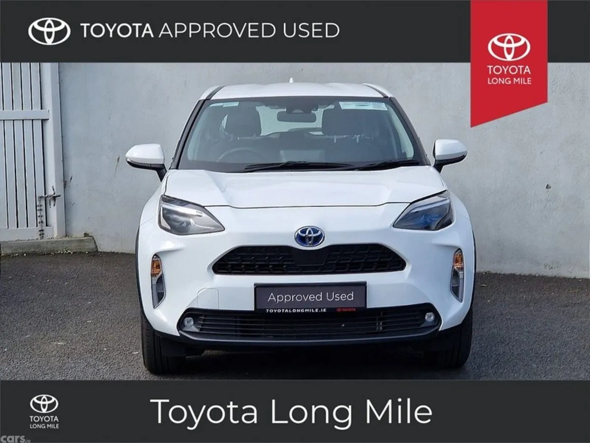 Toyota Yaris Cross Hatchback, Petrol Hybrid, 2024, White
