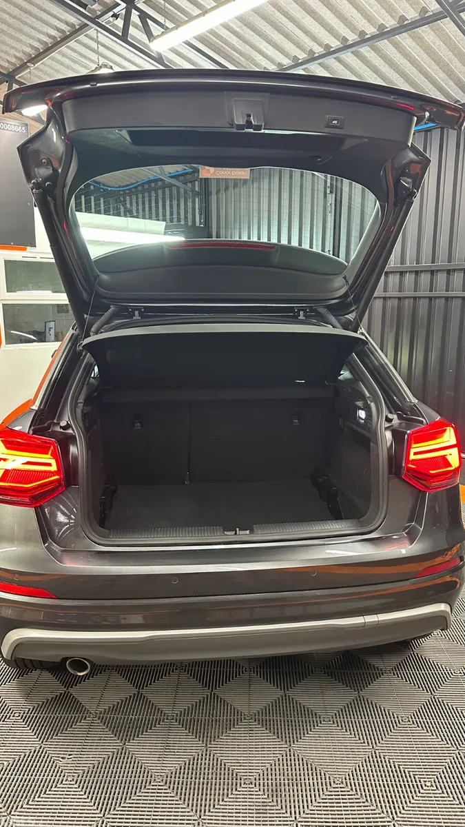 Audi Q2 SUV, Diesel, 2019, Grey
