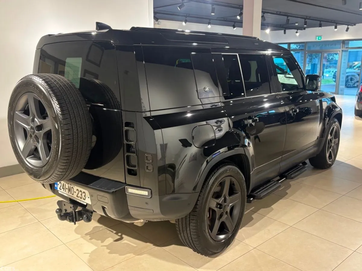 Land Rover Defender SUV, Petrol Plug-in Hybrid, 2024, Black