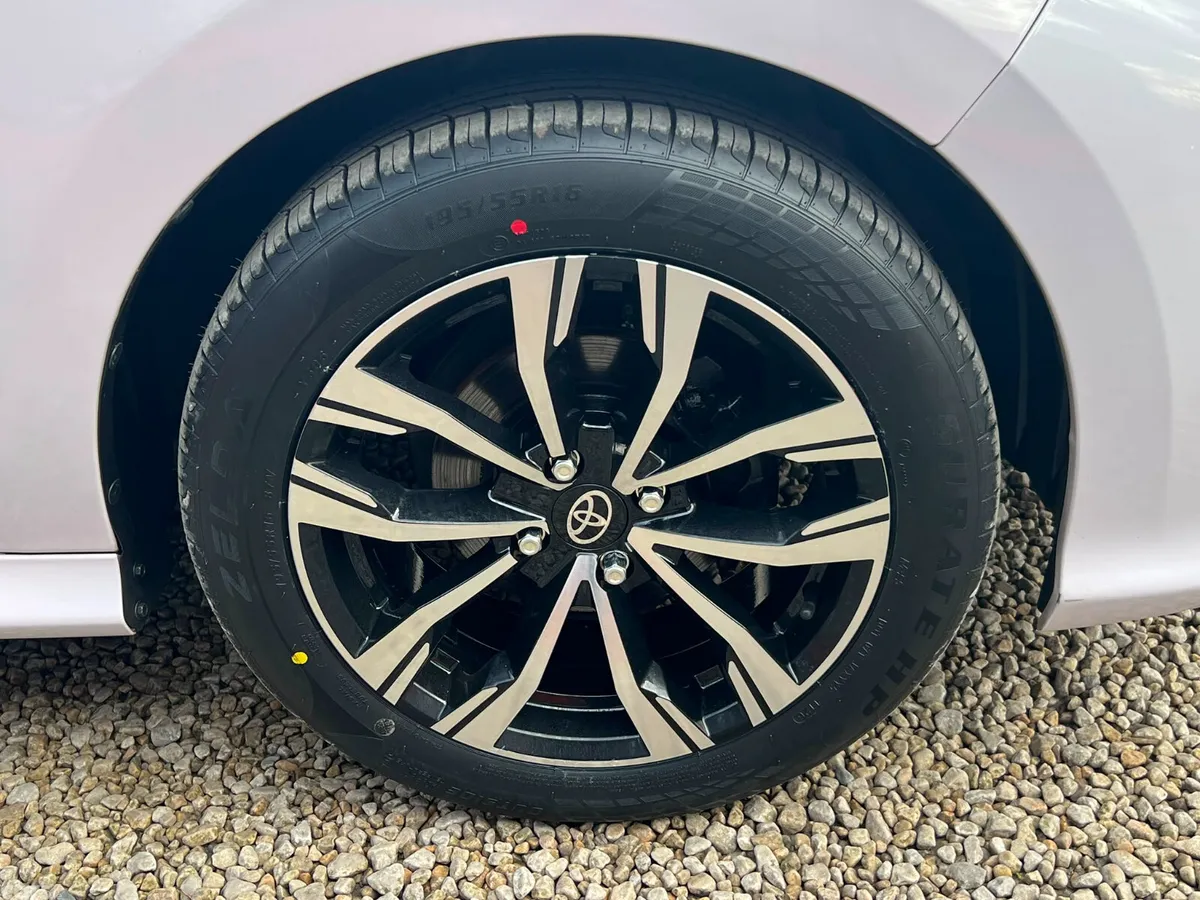 Toyota Yaris Hatchback, Petrol, 2020, Grey