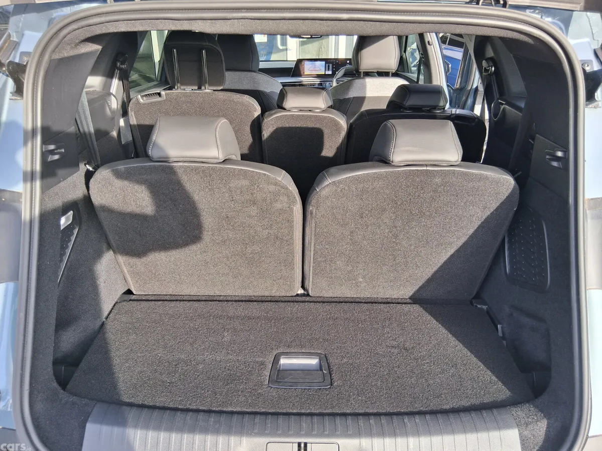 Peugeot 5008 SUV, Petrol Hybrid, 2025, Blue