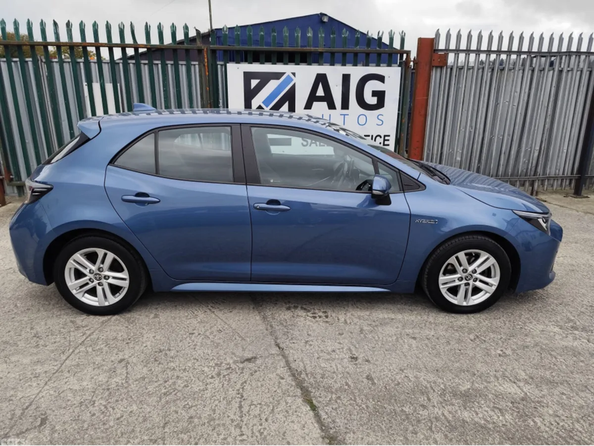 Toyota Corolla Hatchback, Petrol Hybrid, 2021, Blue