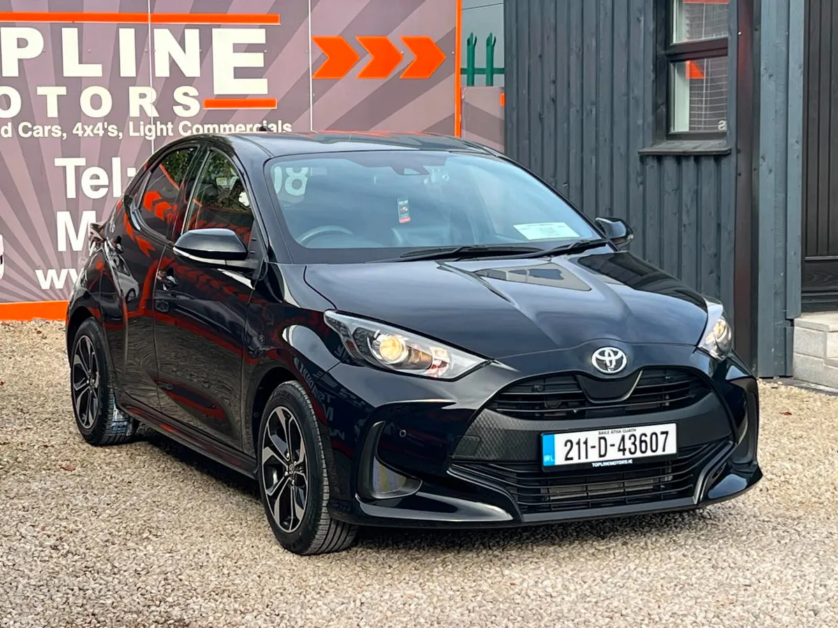 Toyota Yaris Hatchback, Petrol, 2021, Black