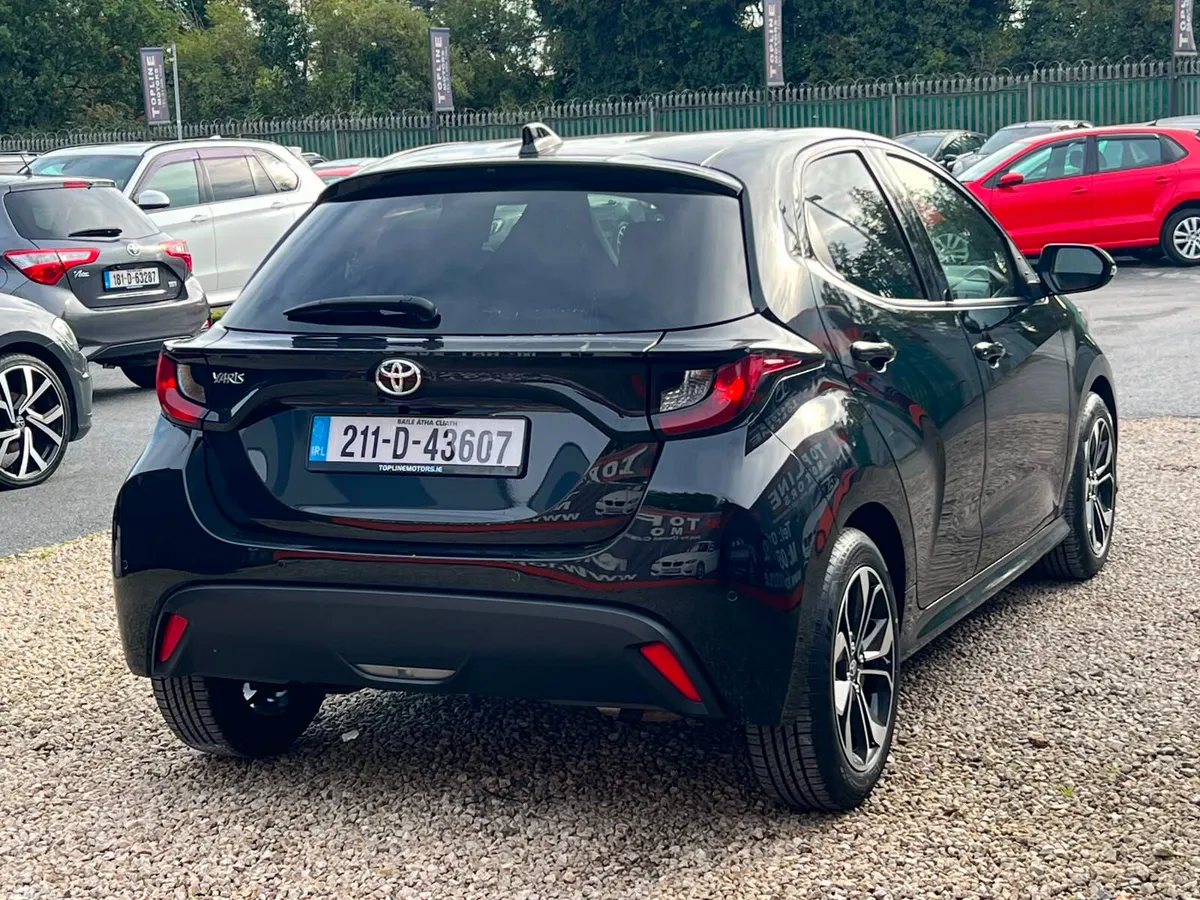 Toyota Yaris Hatchback, Petrol, 2021, Black