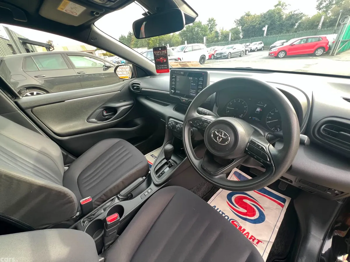 Toyota Yaris Hatchback, Petrol, 2021, Black