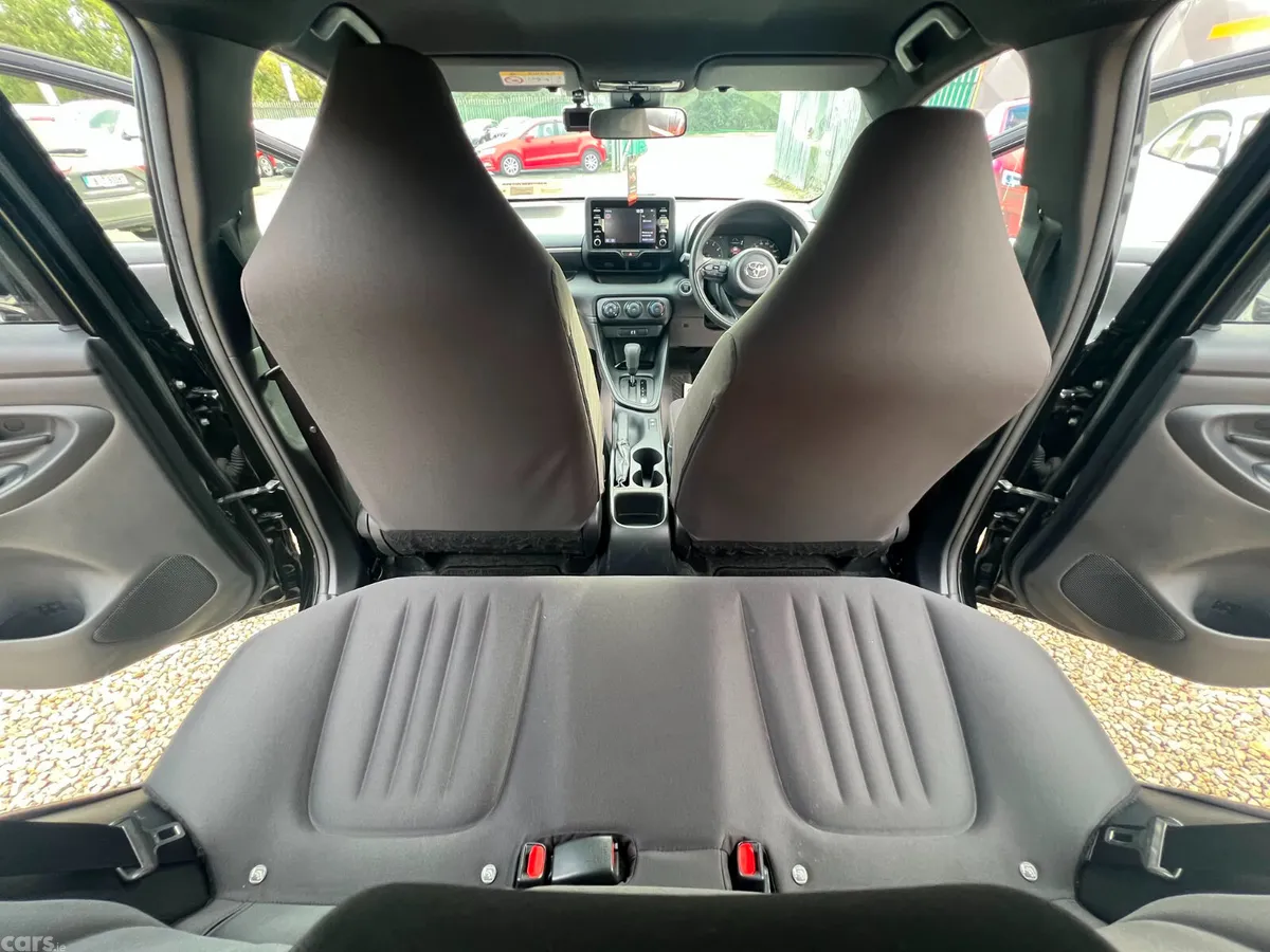 Toyota Yaris Hatchback, Petrol, 2021, Black