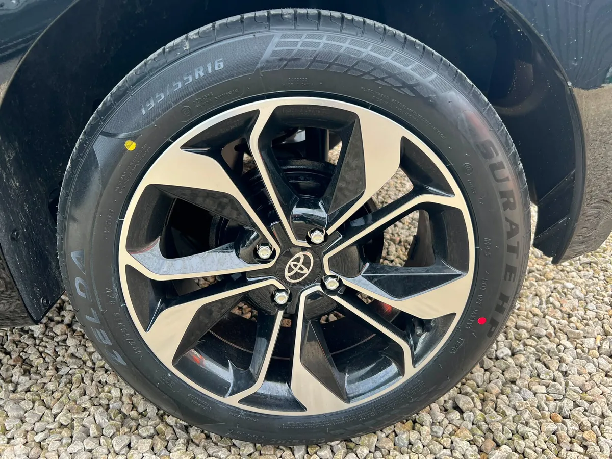 Toyota Yaris Hatchback, Petrol, 2021, Black