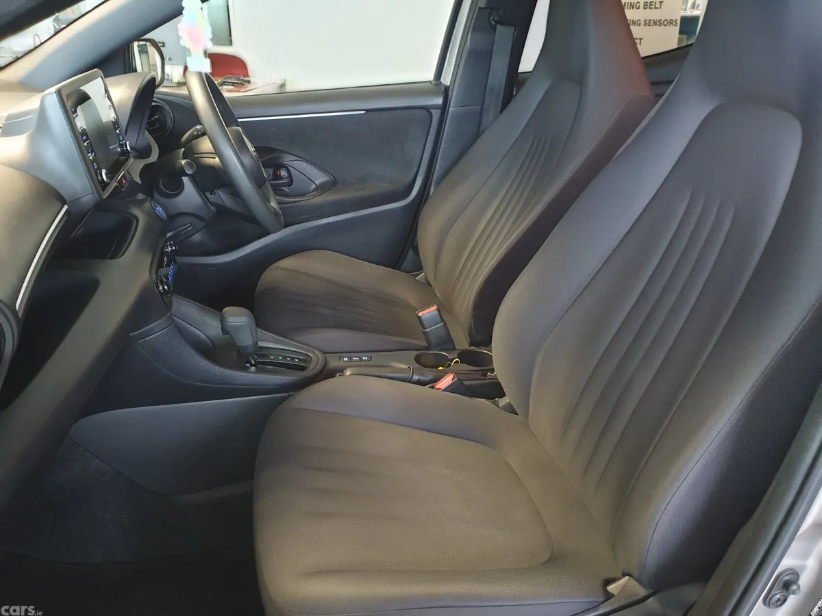 Toyota Yaris Hatchback, Petrol Hybrid, 2022, Beige