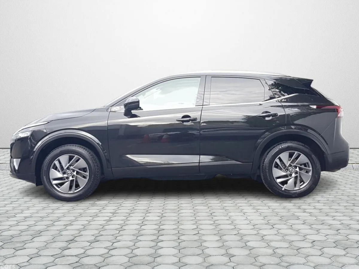 Nissan Qashqai SUV, Petrol, 2022, Black