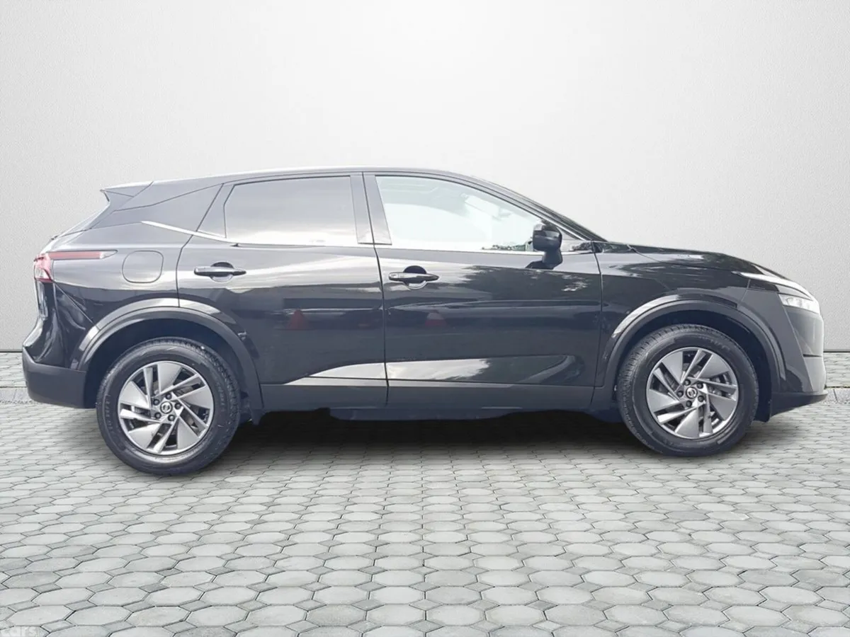 Nissan Qashqai SUV, Petrol, 2022, Black